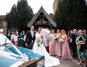 neil and juliette who met on elitesingles share photos of their wedding day